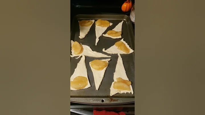 3 ingredient crescent apple pie #sweettreats #falldesserts