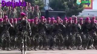 Gak mau kalah sama kopassus denjaka lantunkan yel yelnya dengan mantap