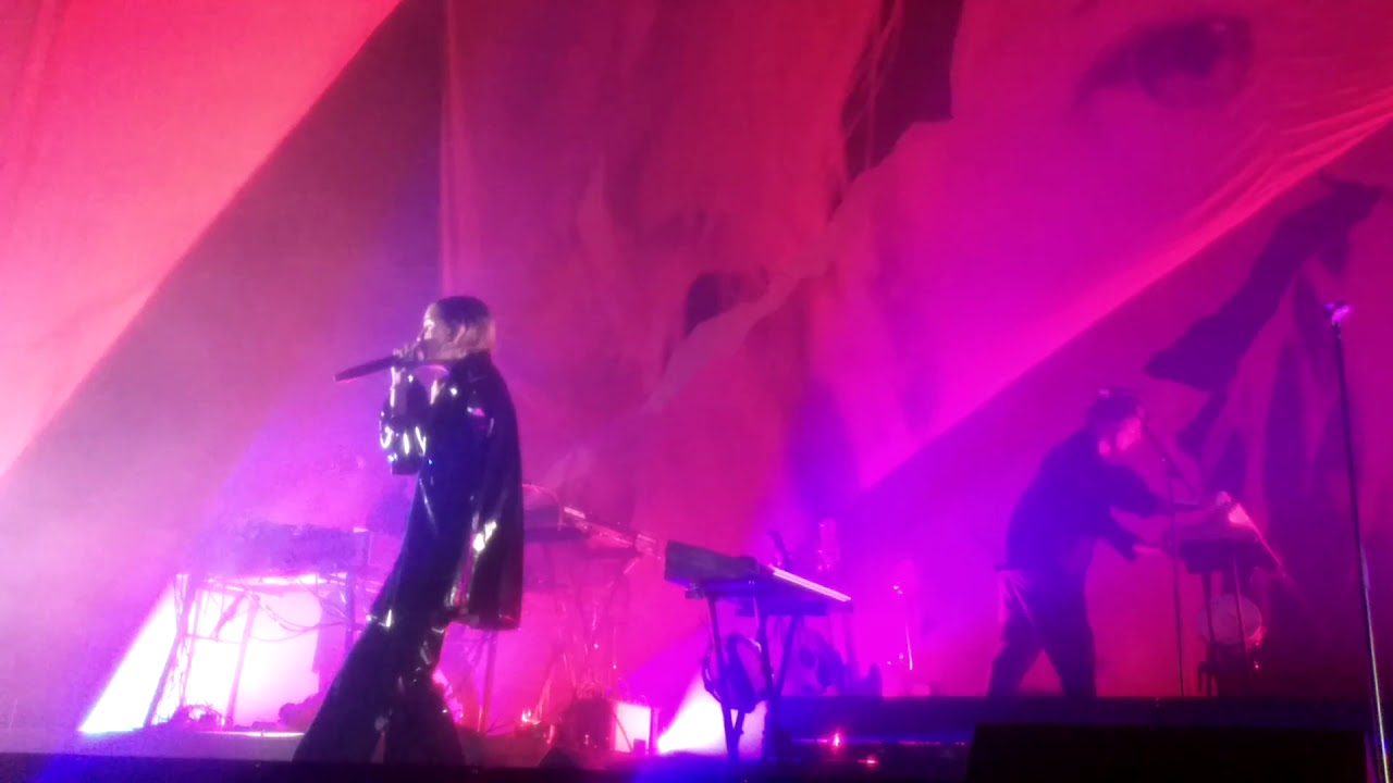 Lykke Li Hard Rain (Globen Annexet 10/11/2018) YouTube