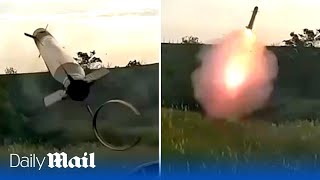 Moment Ukraine soldier shoots down Russian fighter jet with missile