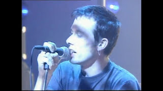 Suede - Filmstar live on Top Of The Pops, 1997 chords