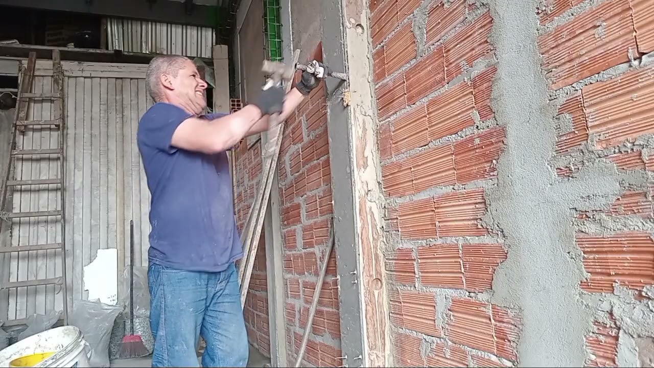 Desenformando coluna reforçada. 