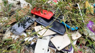 Looking for Broken phone in the trash || RESTORATION BROKEN PHONE