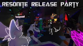 Attending a Live VR Rave in Resonite!