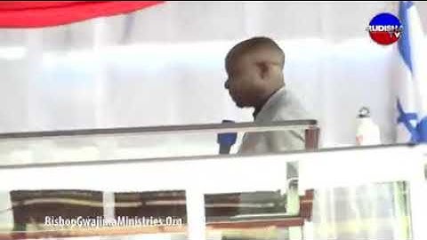 Askofu Gwajima alipokataa kuwaombea mashoga.    Japani.😀
