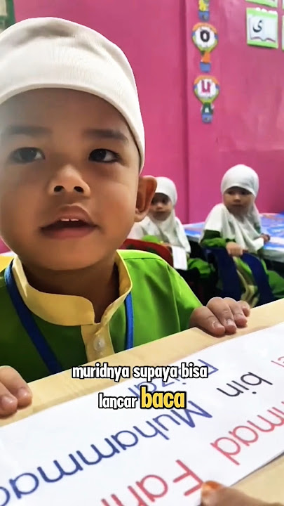Ketika Guru Ini Ngajarin Muridnya Baca Huruf F