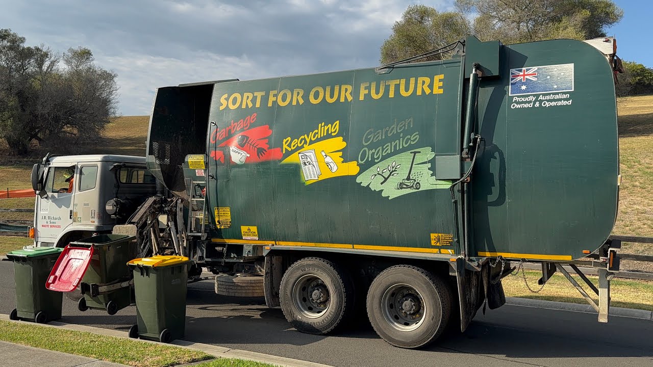 Wollondilly Garbage 0688 - Ex Mid Coast Recycler