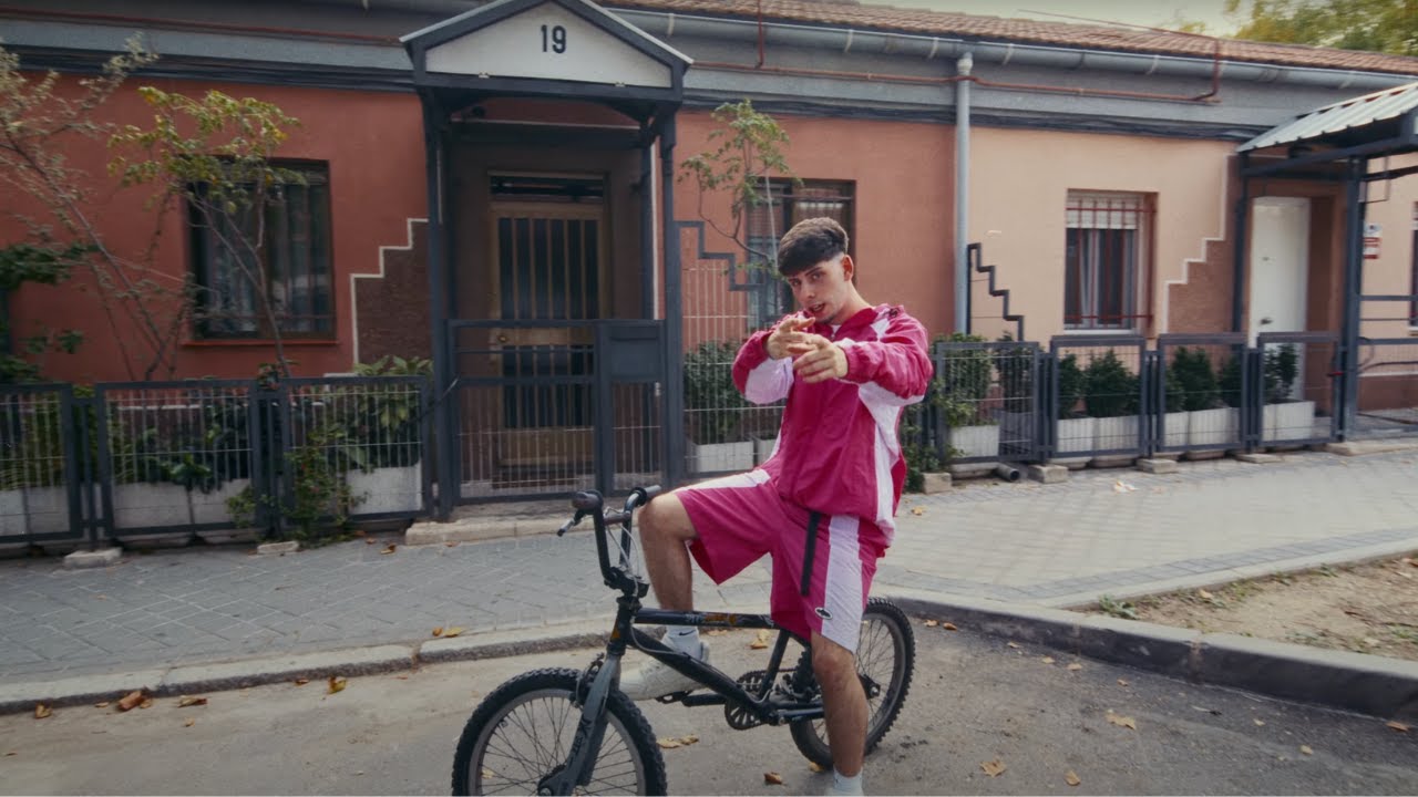 Toro - V.I.P. (Videoclip Oficial) - YouTube