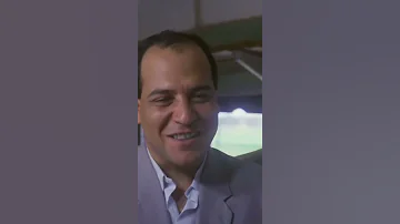 ضد الحكومة مشهد أيقوني للعبقري أحمد زكي 