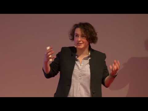 Perché odio le quote rosa | Laura Venturini | TEDxFirenze