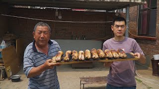 【食味阿远】大伯四叔想吃猪蹄，阿远240块钱买了10个猪蹄，卤完再烤，真香 | Shi Wei A Yuan