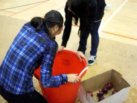 SCHS Spirit Rally - Amy Bobbing for Apples