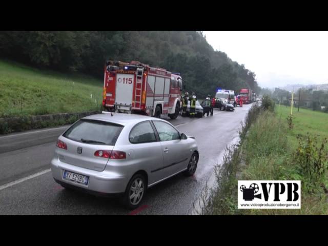 incidente colzate sp35 10 ottobre 2013 valseriana news video produzione bergamo class=