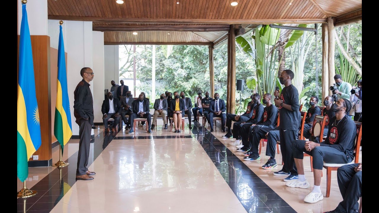 Perezida Kagame yakiriye ikipe ya Patriots BBC. Yabashimiye uburyo bitwaye muri BAL