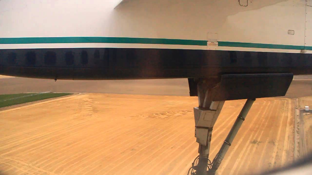 Landing in Walla Walla Alaska Airlines Bombardier Q400 YouTube