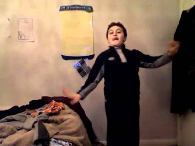 YouTube पर Matthews World-Dancing Vah Diddi Vah Mezdeke देखें
