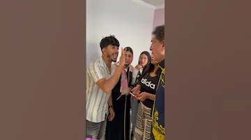 مفجأه الأب لما رجع من السفر 