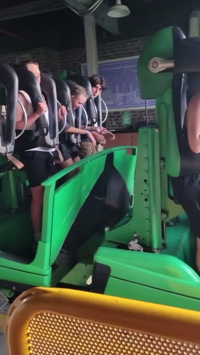 Six Flags Magic Mountain » Riddler's Revenge » 814riddler5.jpg