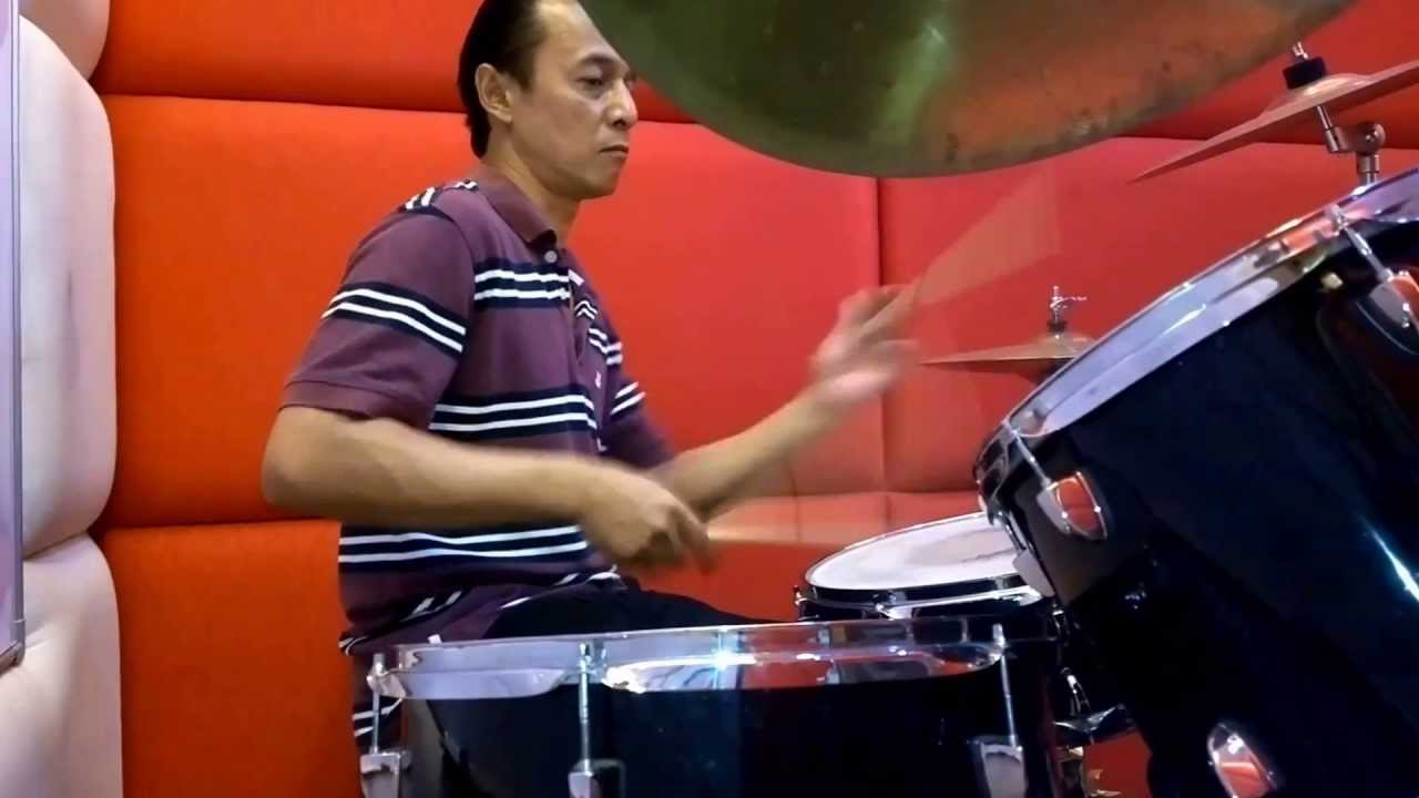 Drum Solo Applying Rudiments - Single, Double, Paradiddles