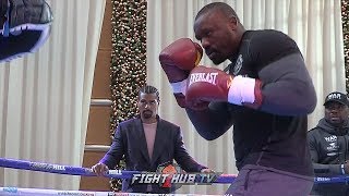 DERECK CHISORA POPPING JABS & STRAIGHTS LIKE A PISTON DURING WORKOUT FOR DILLIAN WHYTE REMATCH