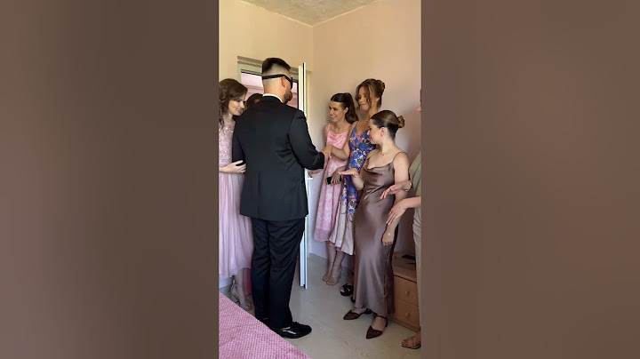 Жених нашел невесту с закрытыми глазами. Bəy gəlini gözləri bağlı tapıb.