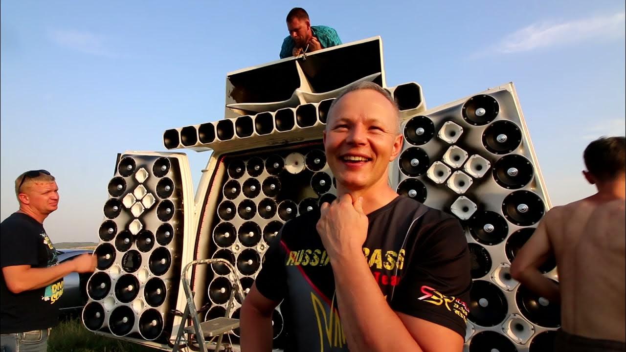 громкие шумные соседи. играй громче на 3. играй громче на 3.