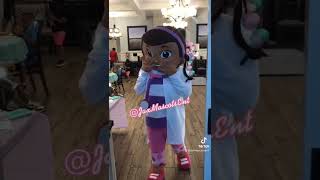 Doc McStuffins is Feeling Good ! 😂 #docmcstuffins #mascots #family #home #birthday
