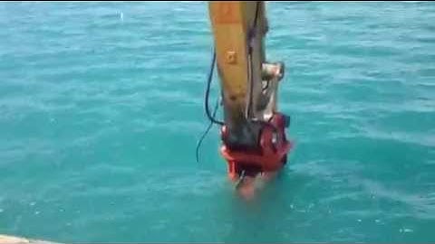 NPK GH30 Hydraulic Hammer - Underwater Breaking