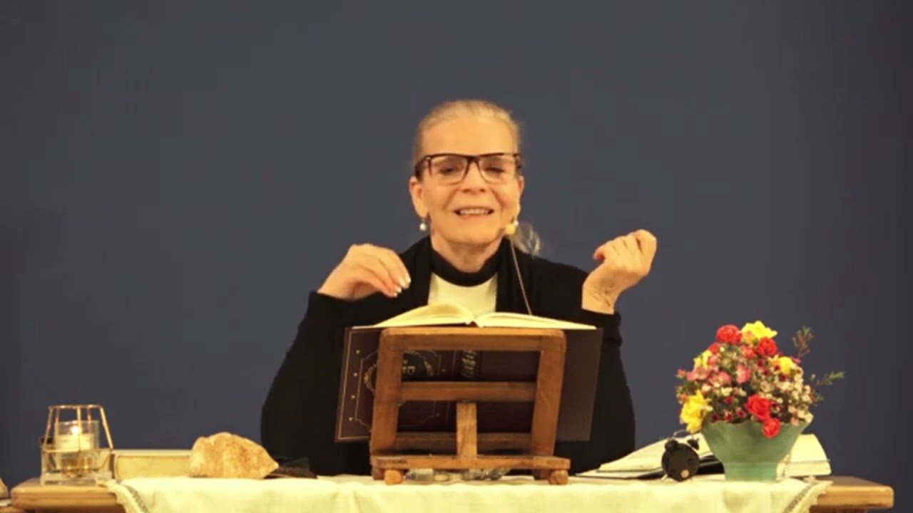 לאור הקבלה-ההבחנה בין גשמיות לרוחניות