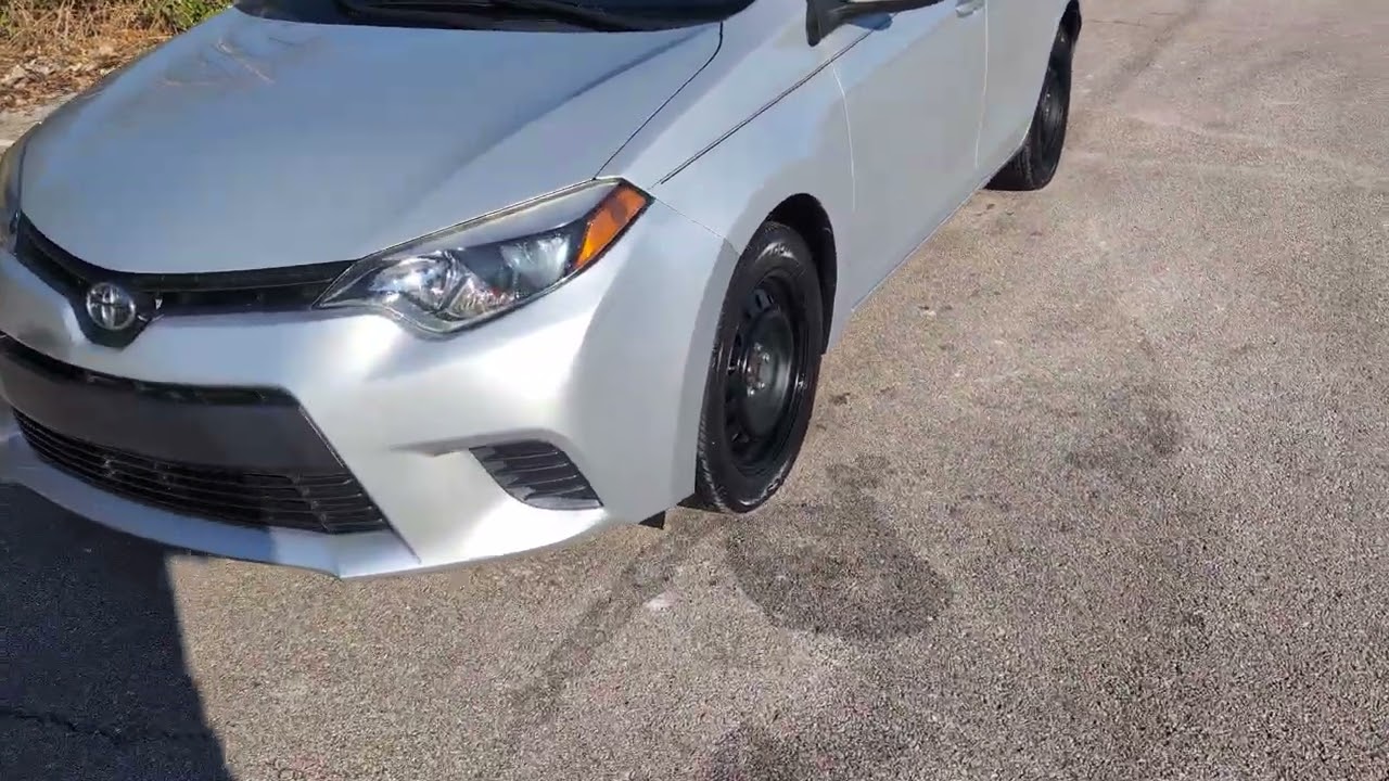 B4215 2015 Toyota Corolla 