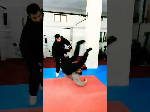 سلسلة الدفاع عن النفس كسر الذراع مع كوتش بحراوي تدرب معنا وجدد نشاطك