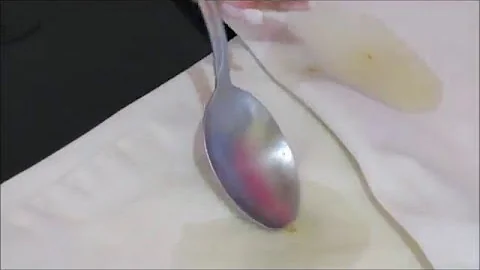 Como tirar mancha de ferrugem do dinheiro?