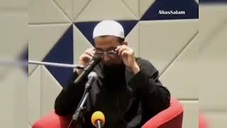 Apakah Hukum Menghitamkan Rambut Yang Beruban? - UAI