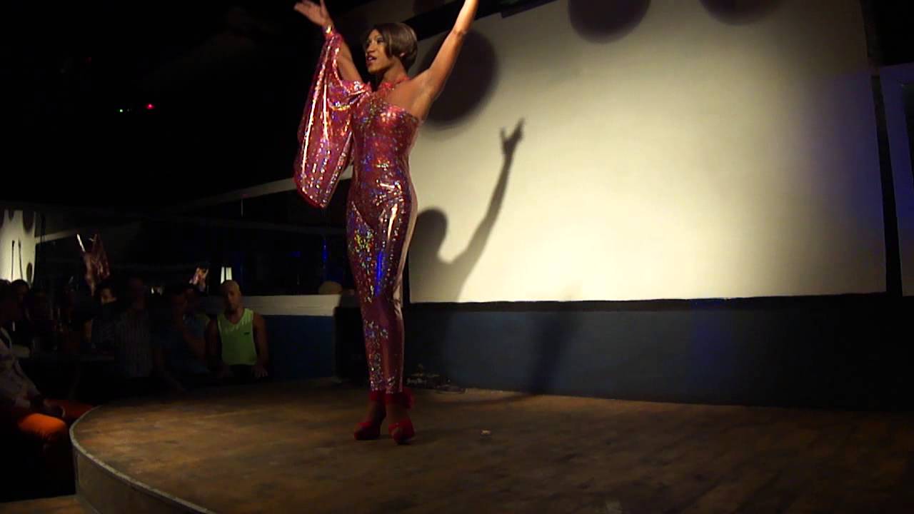 transformista cubano - YouTube