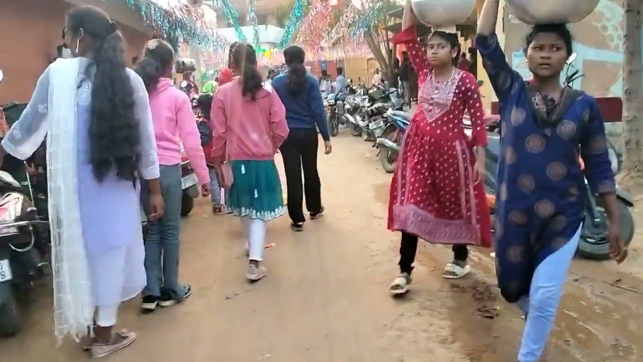 Jhumal marang doson jil jom