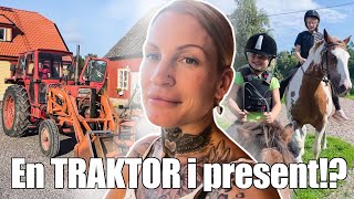 NY TRAKTOR || Tjejerna rider & vi fyller år || Vlogg