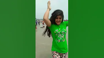 اس لڑکی نے اپنی قمیض ا تر اپنا سارا مال دیکھا دیا 