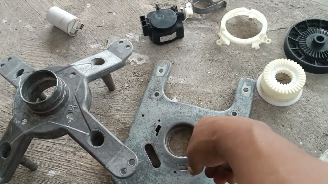 Como cambiar rodamientos y sellos a trasmisión de lavadora Haceb