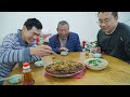 【食味阿远】三个猪蹄、一袋鸡爪，阿远做道“手拉手”吃，肉质Q弹，软糯入味 | Shi Wei A Yuan