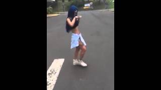 Tati Zaqui Dançando