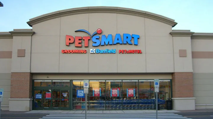 PetSmart CEO: X-Mas Looks Solid