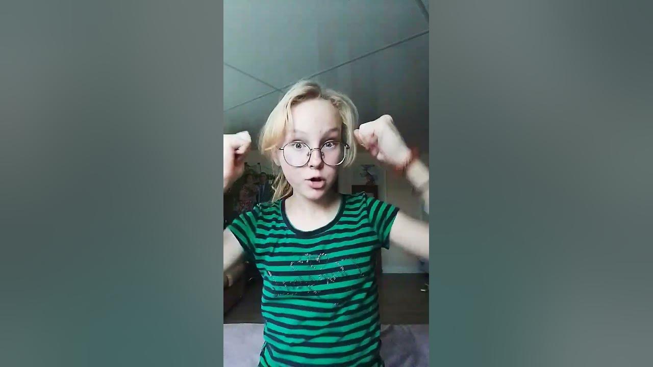 ЭЩКЕРЕЕЕ - YouTube