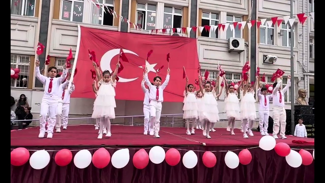 Aynur Yüksel /  23 Nisan Gösterisi Vatan Marşı / 15 Temmuz İlkokulu 3/B Sınıfı 23.04.2025