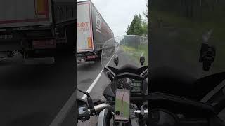 Почему опасно ездить на мотоцикле по обочине (Шортс версия)