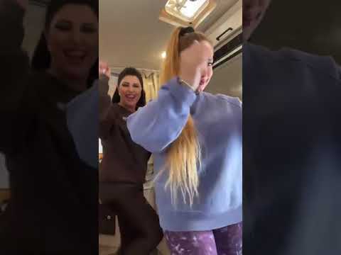 ميس قمر مع جومانا مراد رقص جميل