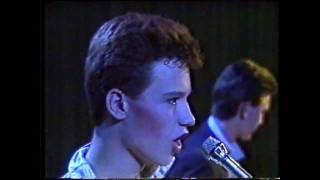 Video voorbeeld van "HDS - 1985 - Hologramas - TVE Aragón - HD -VHSRIp"
