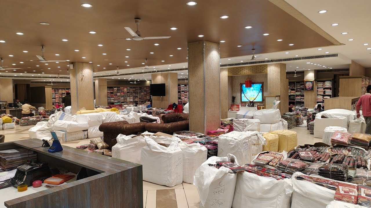 Dinesh Brother's अंबाला Mini सूरत।नए साल के नए सूट। नए अंदाज में।घर बैठे Business करे।