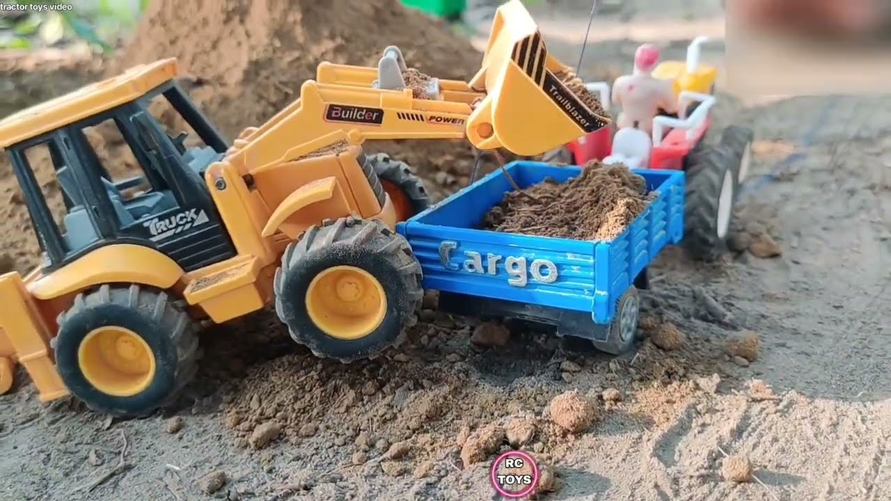  😬देखो मिट्टी डालते हुए जेसीबी टूट गई। #tractor का अब क्या होगा?😆