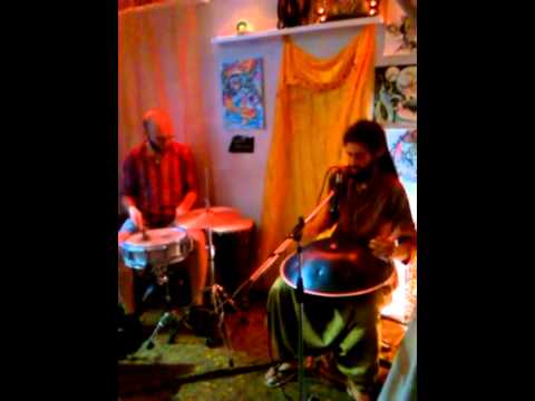live @  VIP pisa - il ponte & franny il grandioso - hand pan and mini drum
