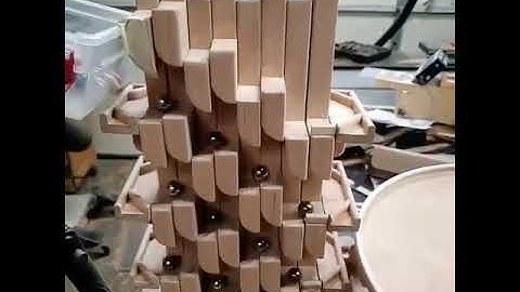 “Gravity well by @marleyturned  #worldofengineering #engineering #gravitywell #science #toy #satisf